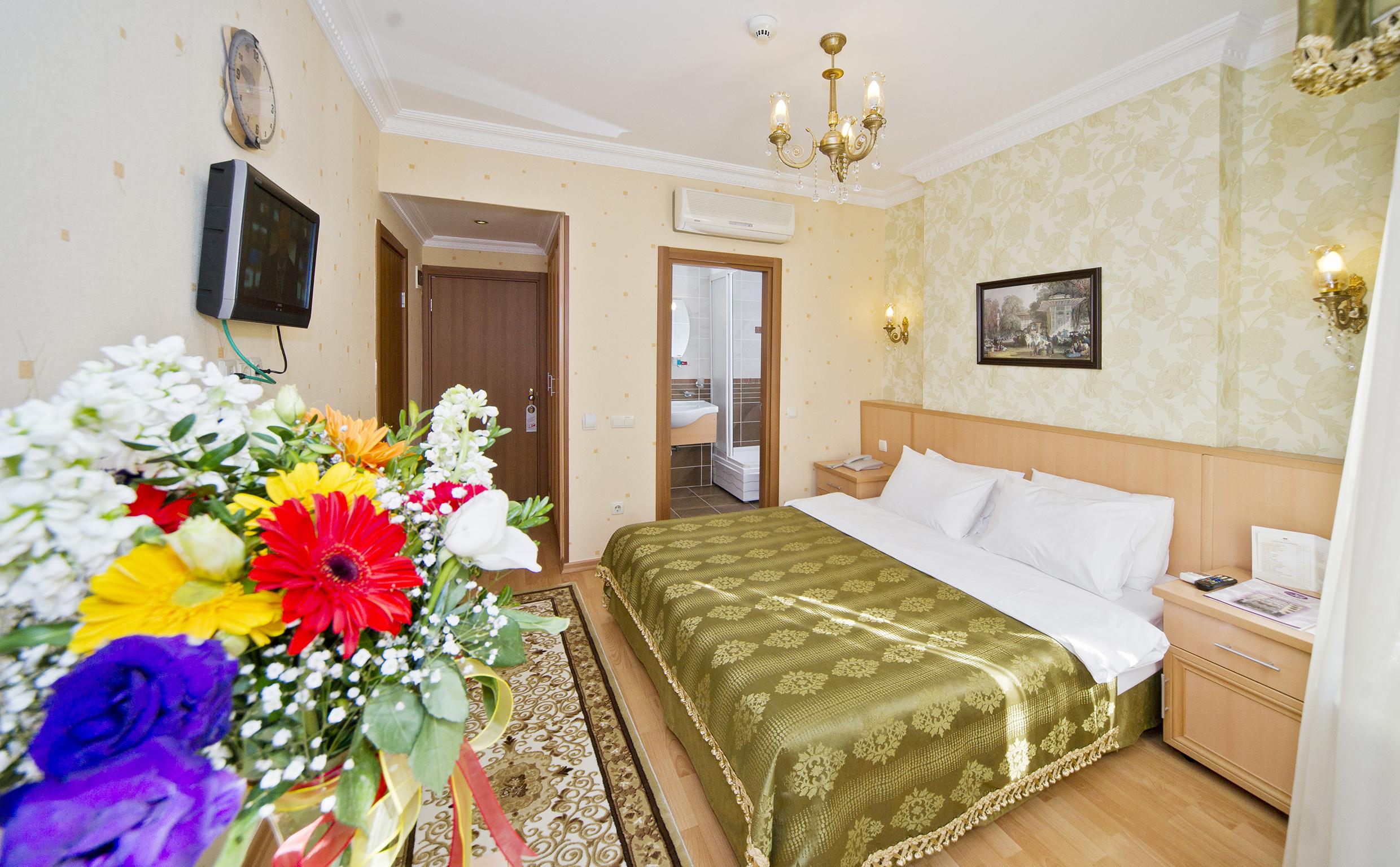 Kupeli Hotel Istanboel Buitenkant foto