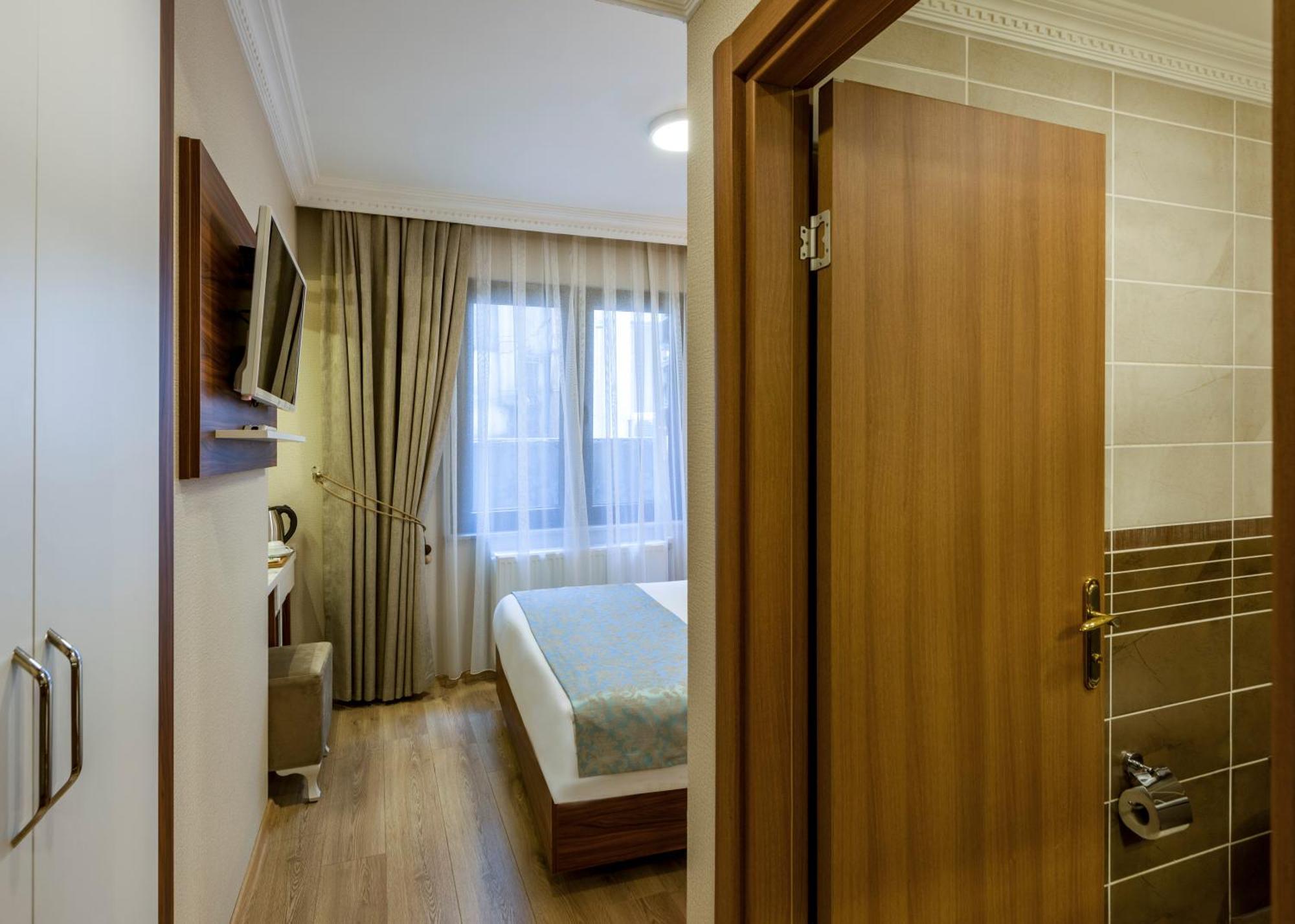 Kupeli Hotel Istanboel Buitenkant foto