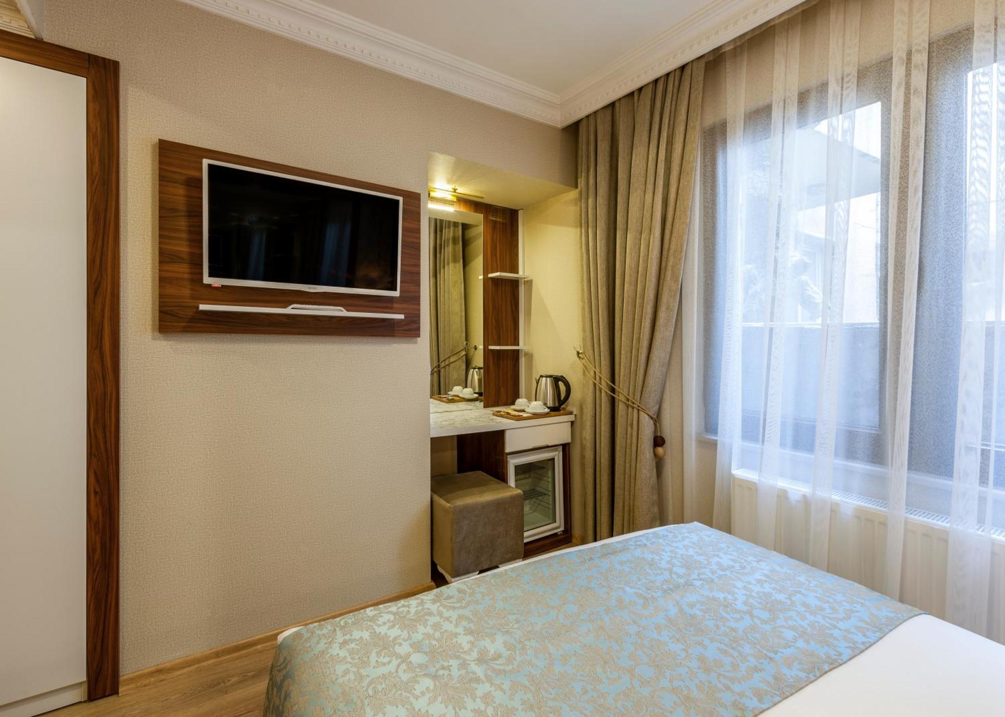Kupeli Hotel Istanboel Buitenkant foto